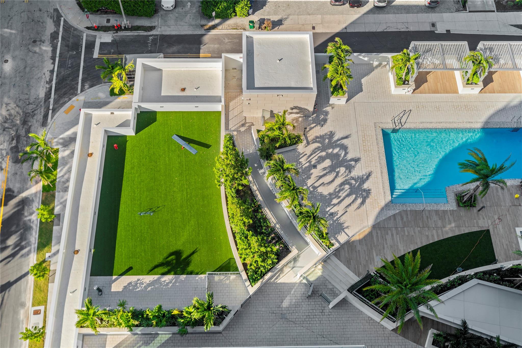 SELENE OCEANFRONT RESIDEN - Residential