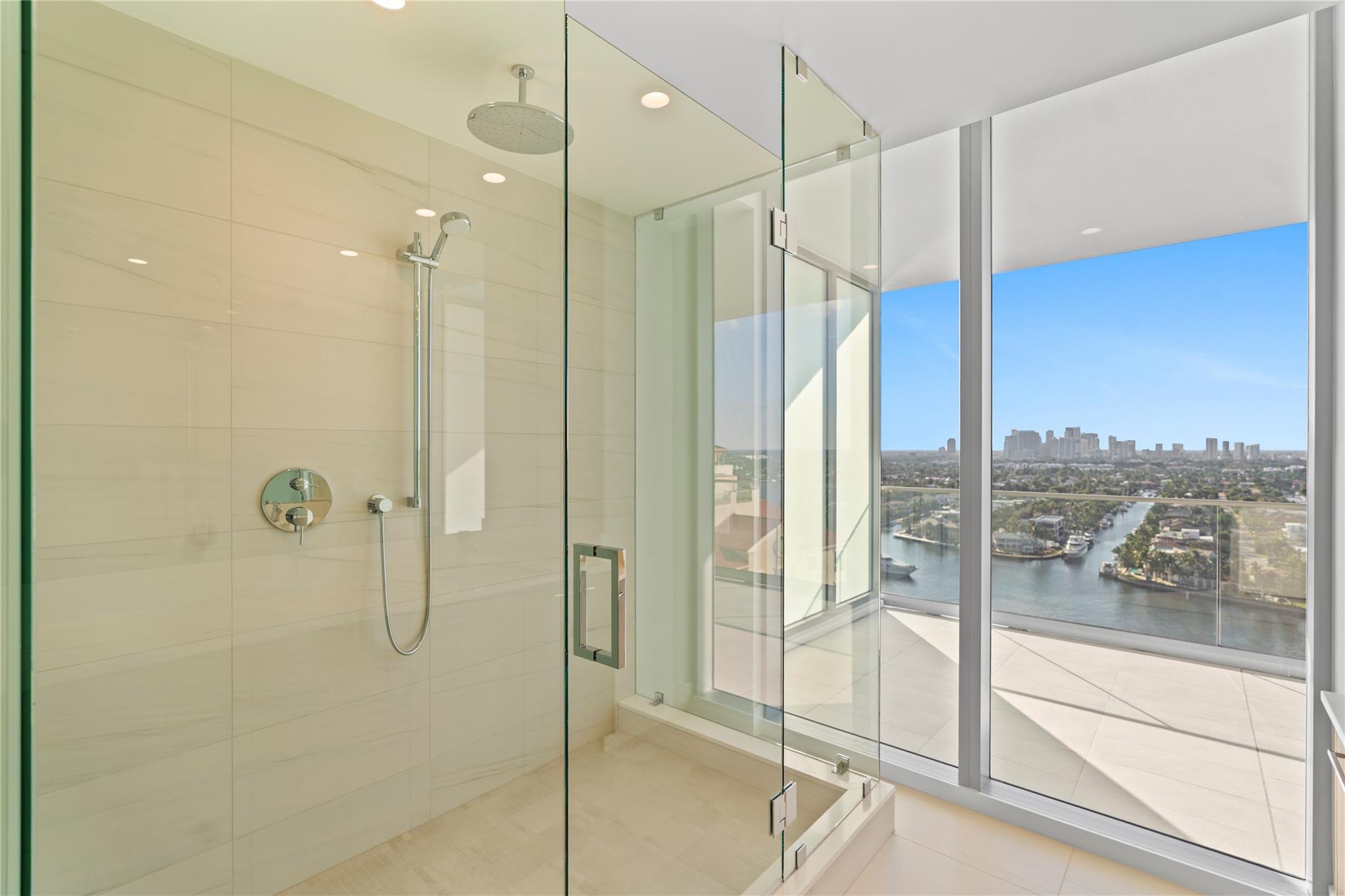 SELENE OCEANFRONT RESIDEN - Residential