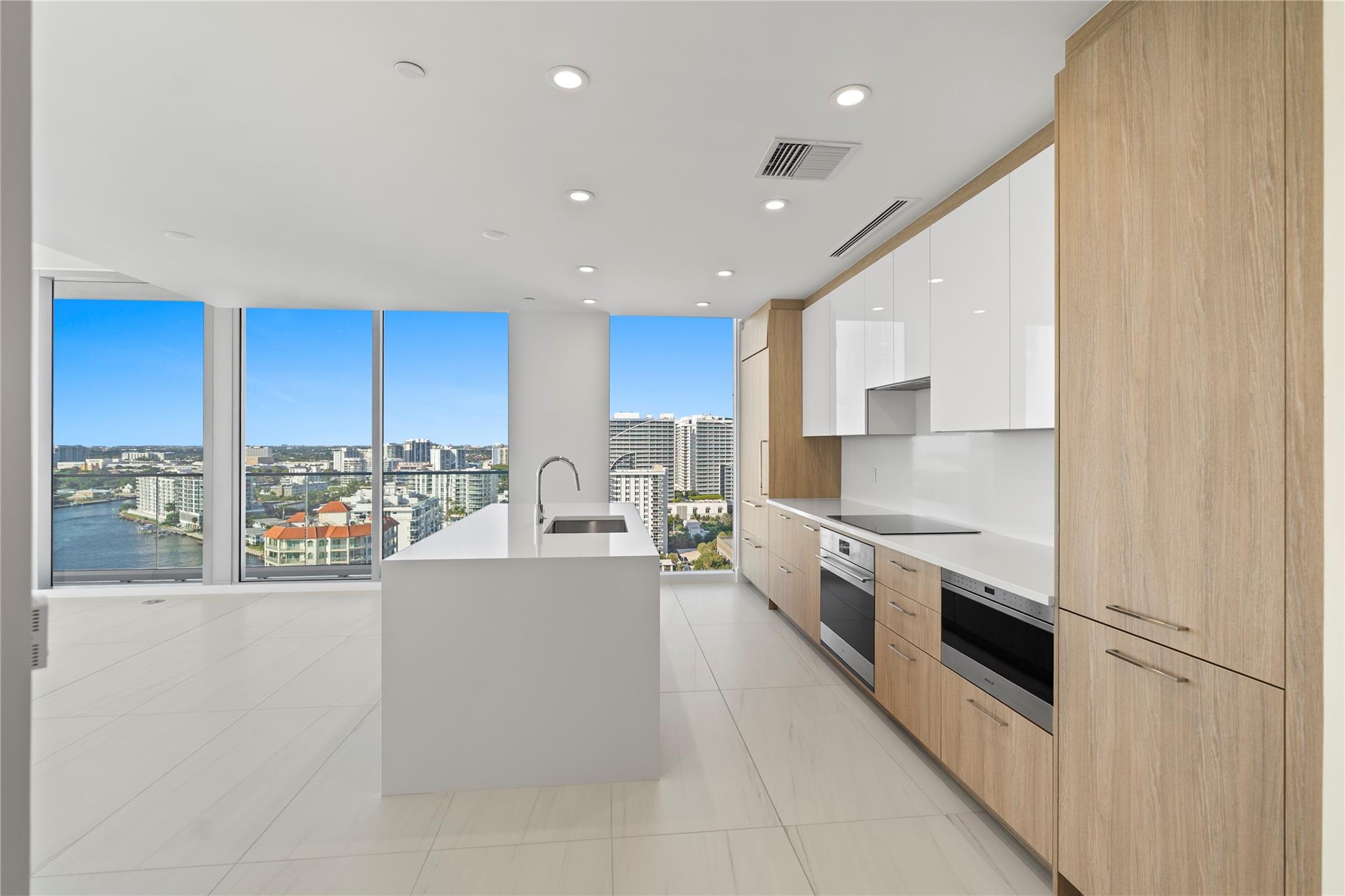 SELENE OCEANFRONT RESIDEN - Residential