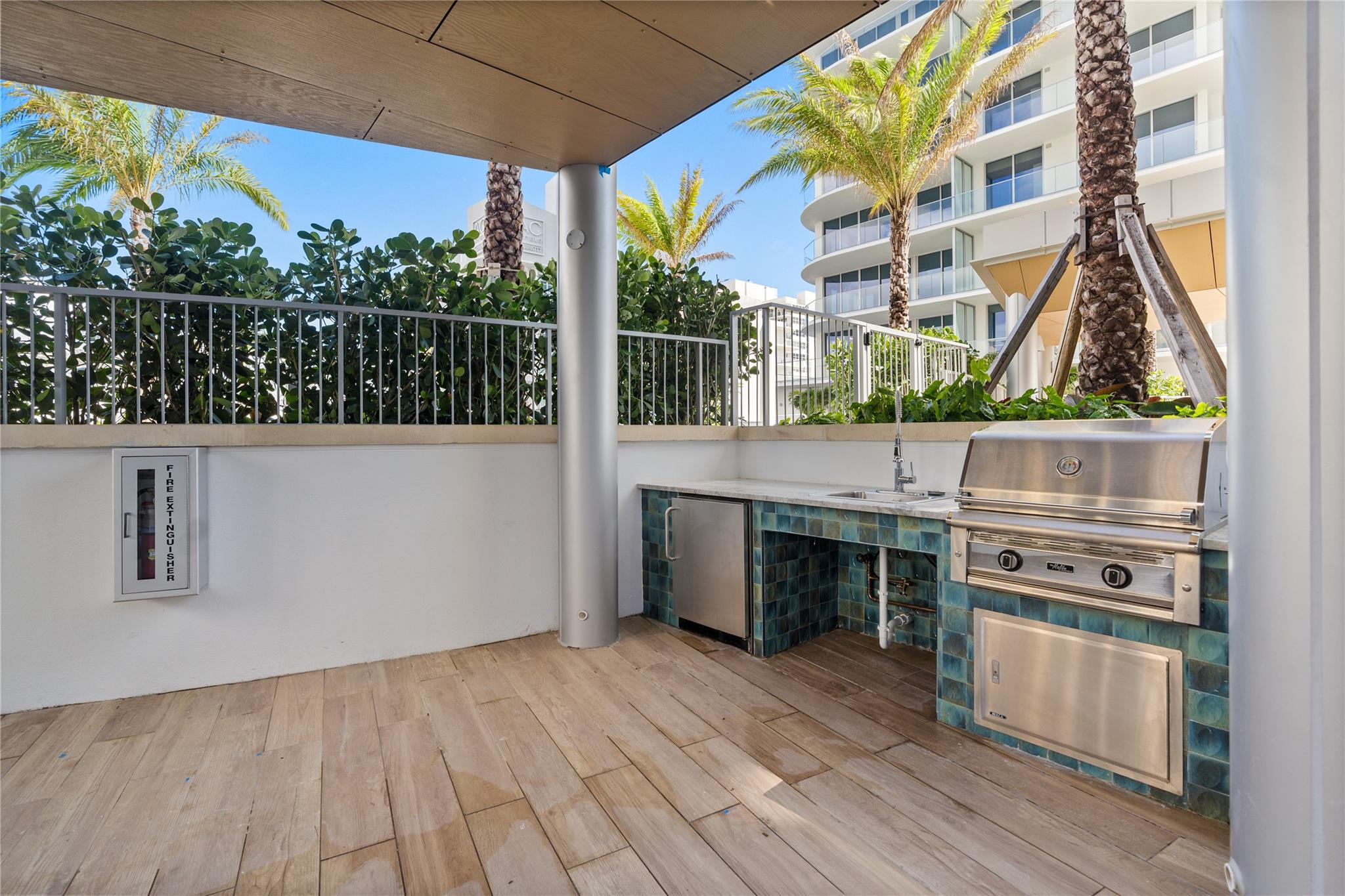 SELENE OCEANFRONT RESIDEN - Residential