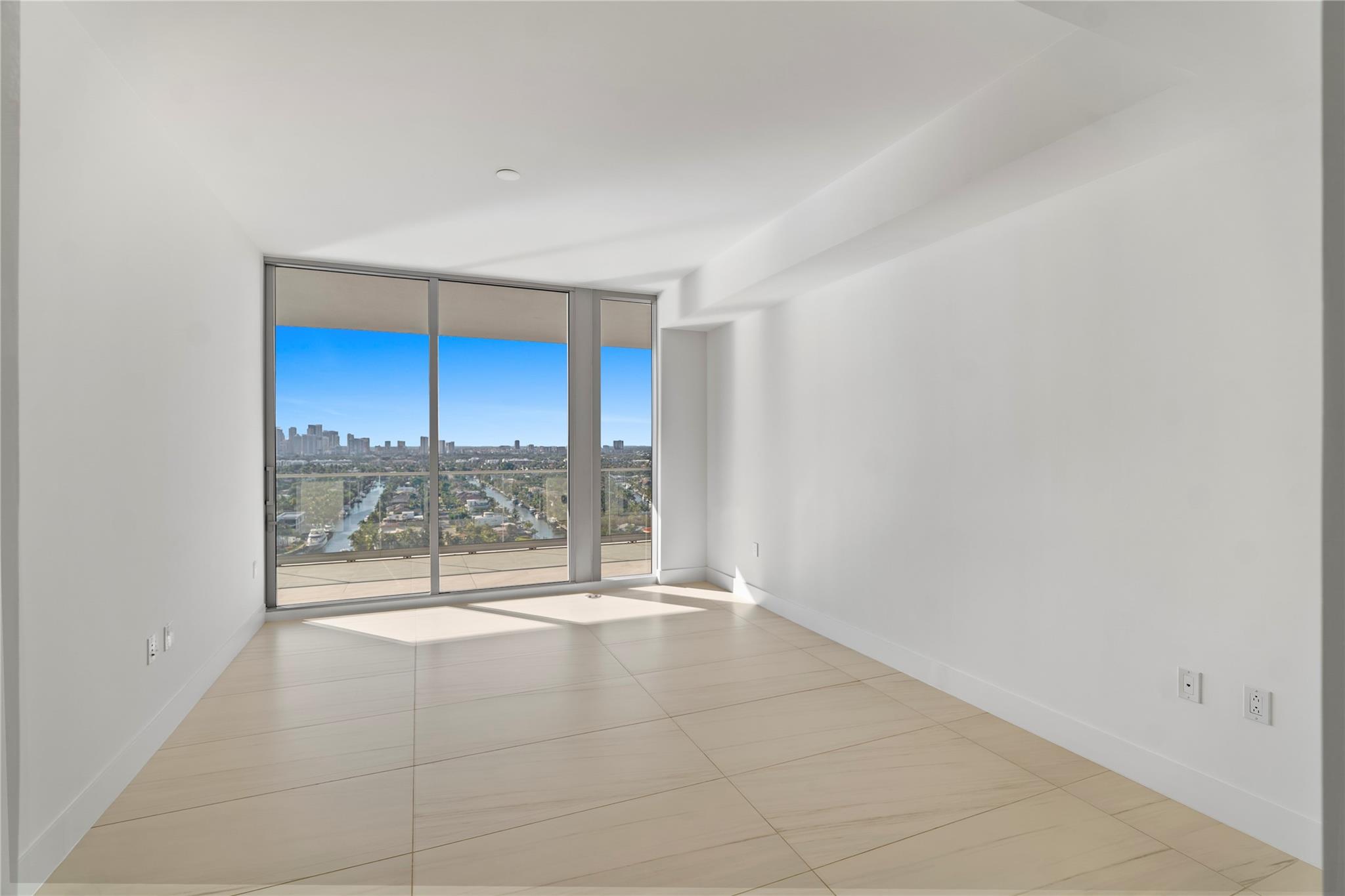 SELENE OCEANFRONT RESIDEN - Residential