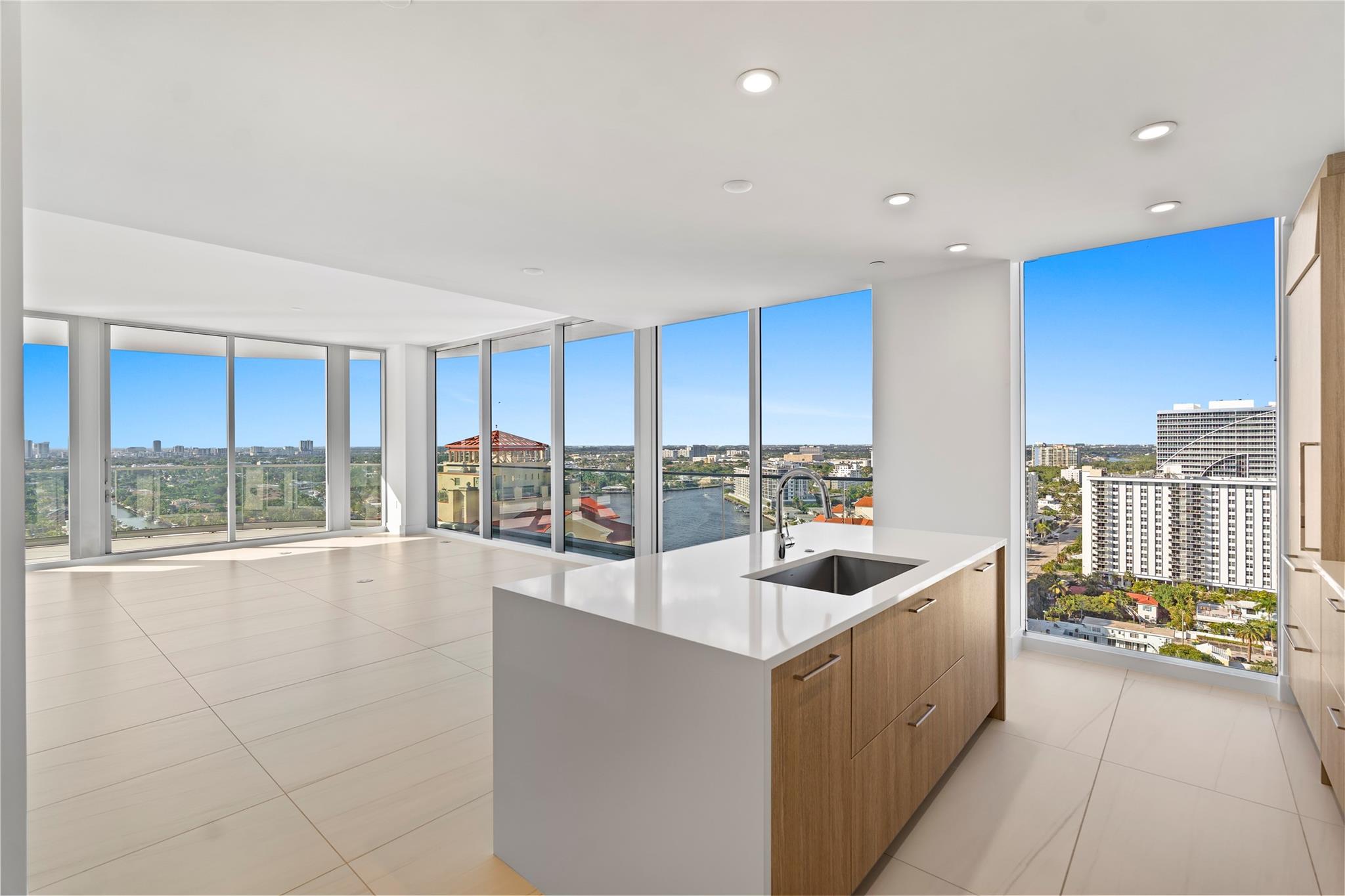 SELENE OCEANFRONT RESIDEN - Residential