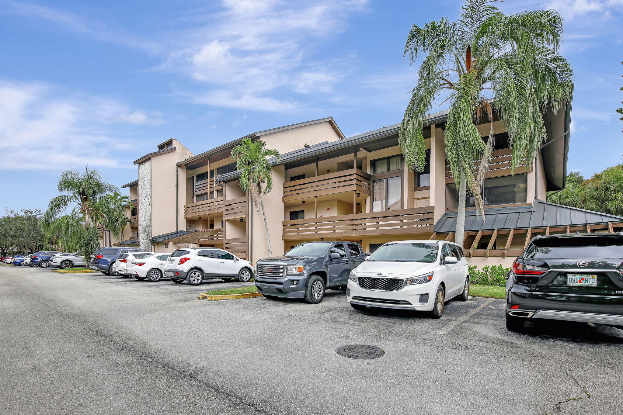 FOUNTAINS OF JACARANDA CONDO II - Residential