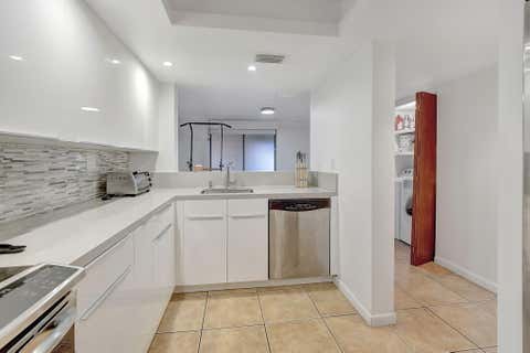 Tiny photo for 141 SW 96th Terrace #302, Plantation, FL 33324 (MLS # B26022922)