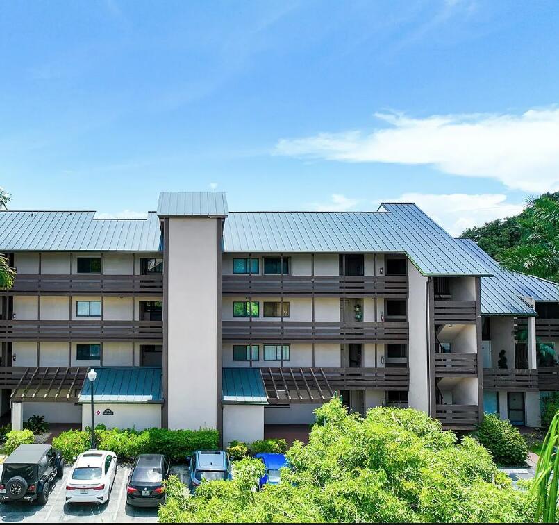 FOUNTAINS OF JACARANDA CONDO II - Residential