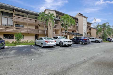 Tiny photo for 141 SW 96th Terrace #302, Plantation, FL 33324 (MLS # B26022922)