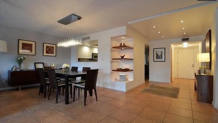 FOUNTAINS OF JACARANDA CONDO II - Residential