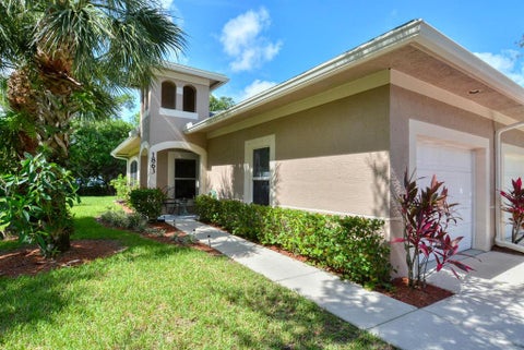 Featured picture for the property R10730871