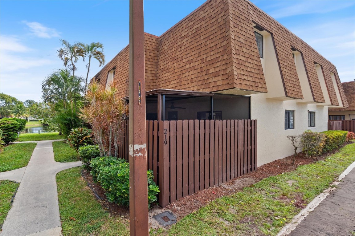 Le Clos - Residential