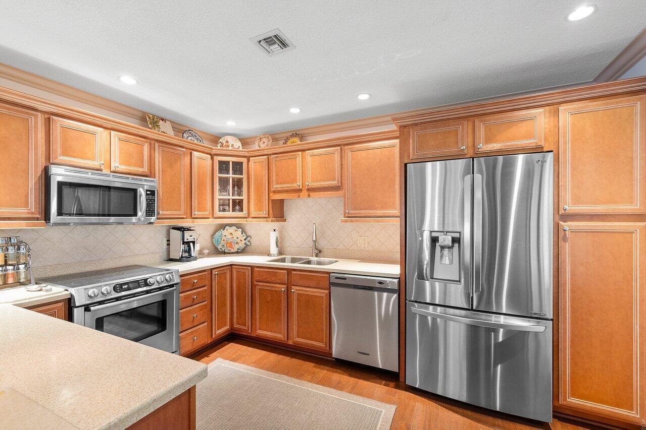 3843 Quail Ridge Dr Drive N Mallard