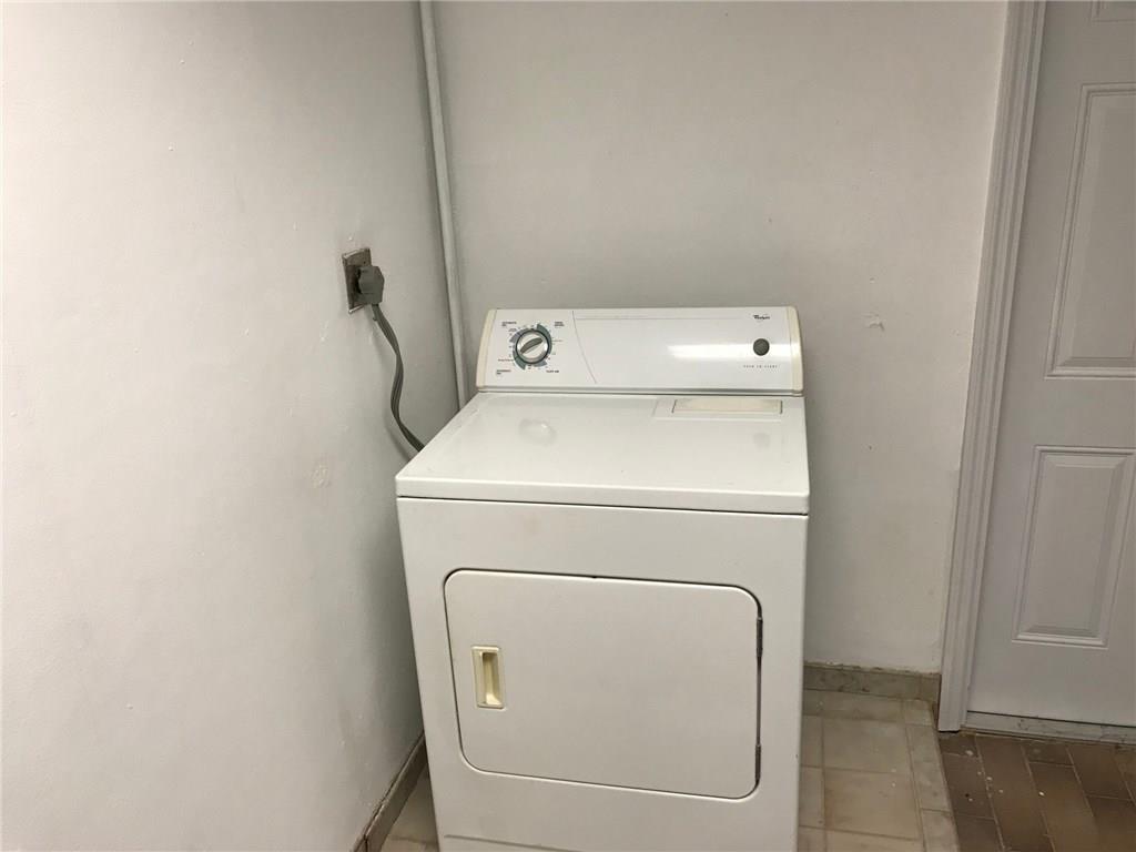 HOLLYWOOD HILLS - Residential Lease