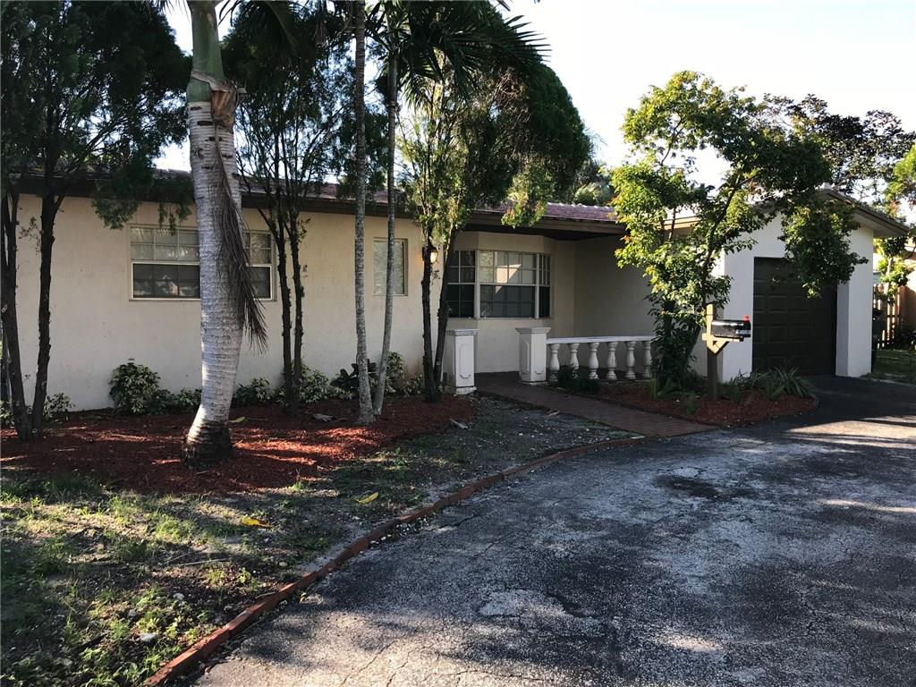 HOLLYWOOD HILLS - Residential Lease