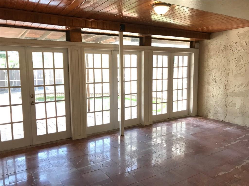 HOLLYWOOD HILLS - Residential Lease