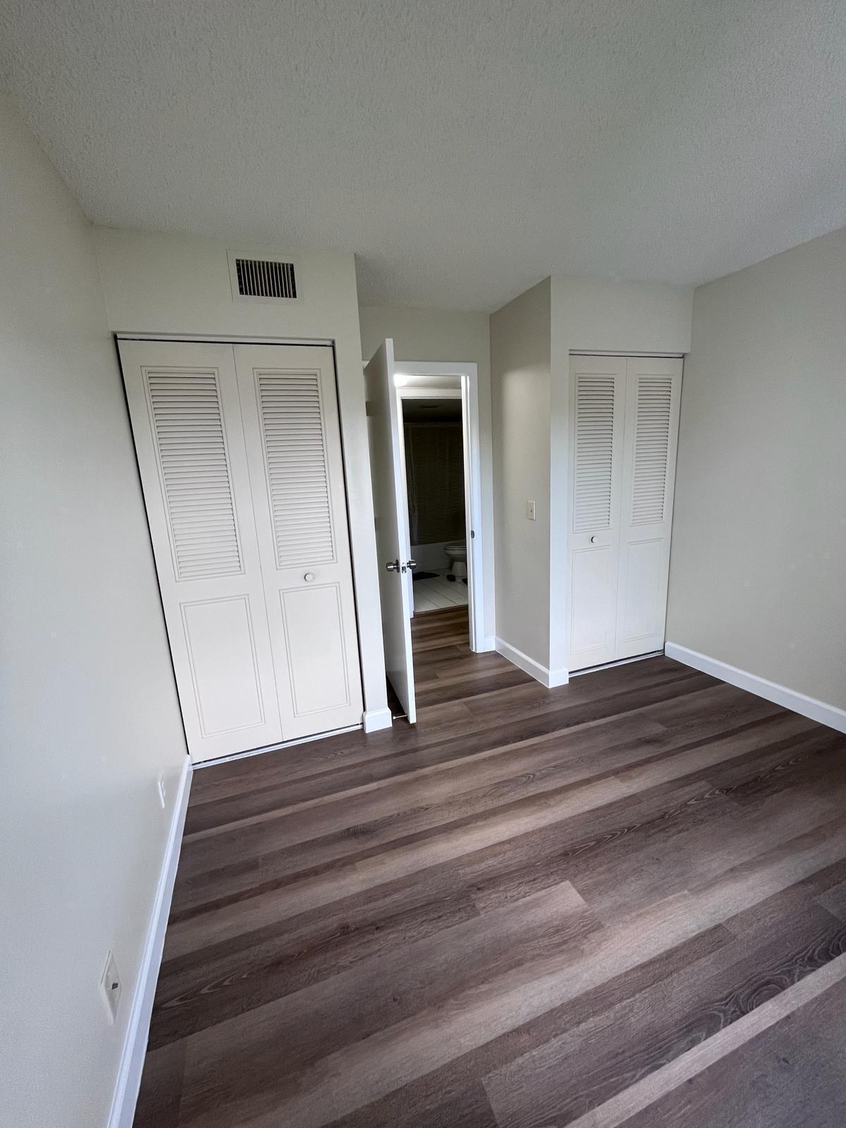 1002 Green Pine Boulevard F2