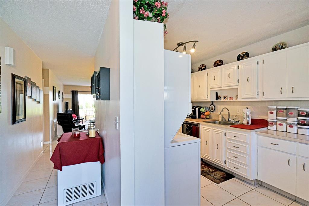 BOCA LAKES CONDO - Residential