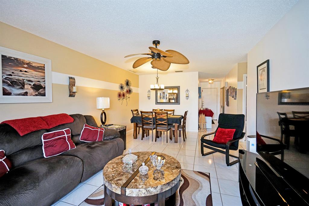 BOCA LAKES CONDO - Residential