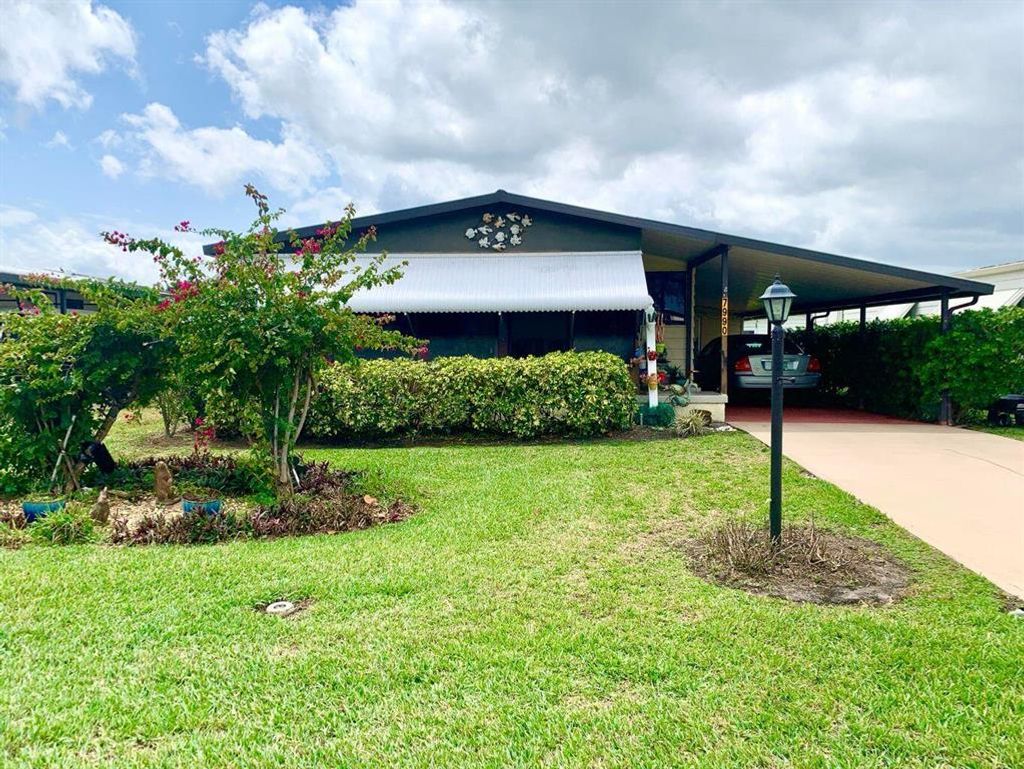 Photo of 7990 SE Shenandoah Drive Dr, Hobe Sound, FL 33455 (MLS # R10740503)