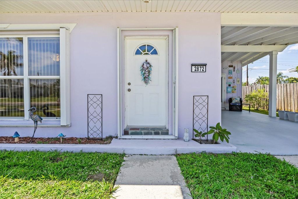 Photo of 2872 SE Wiltshire Terrace, Port Saint Lucie, FL 34952 (MLS # B26023043)
