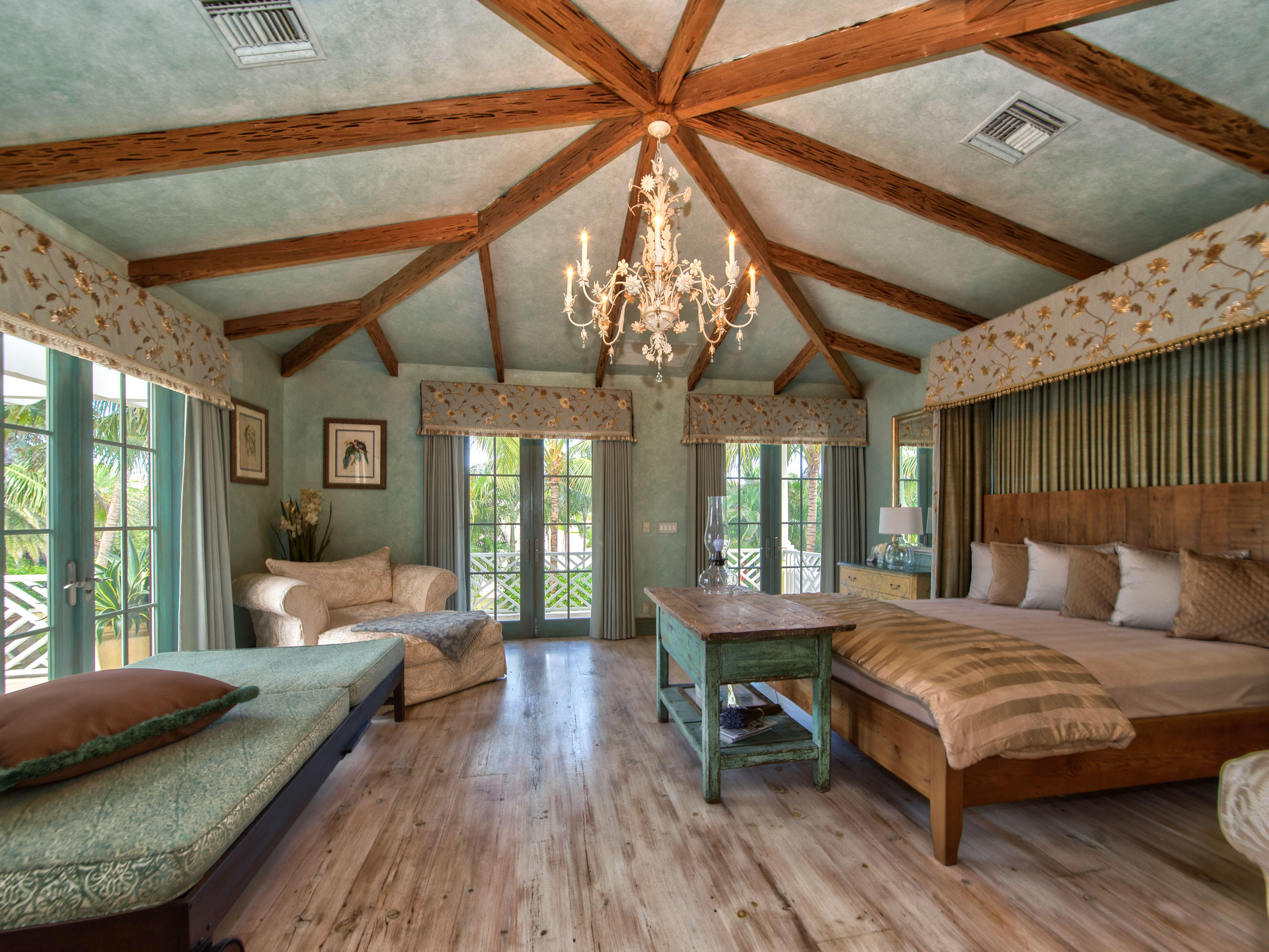 NORTH SHORE - Residential