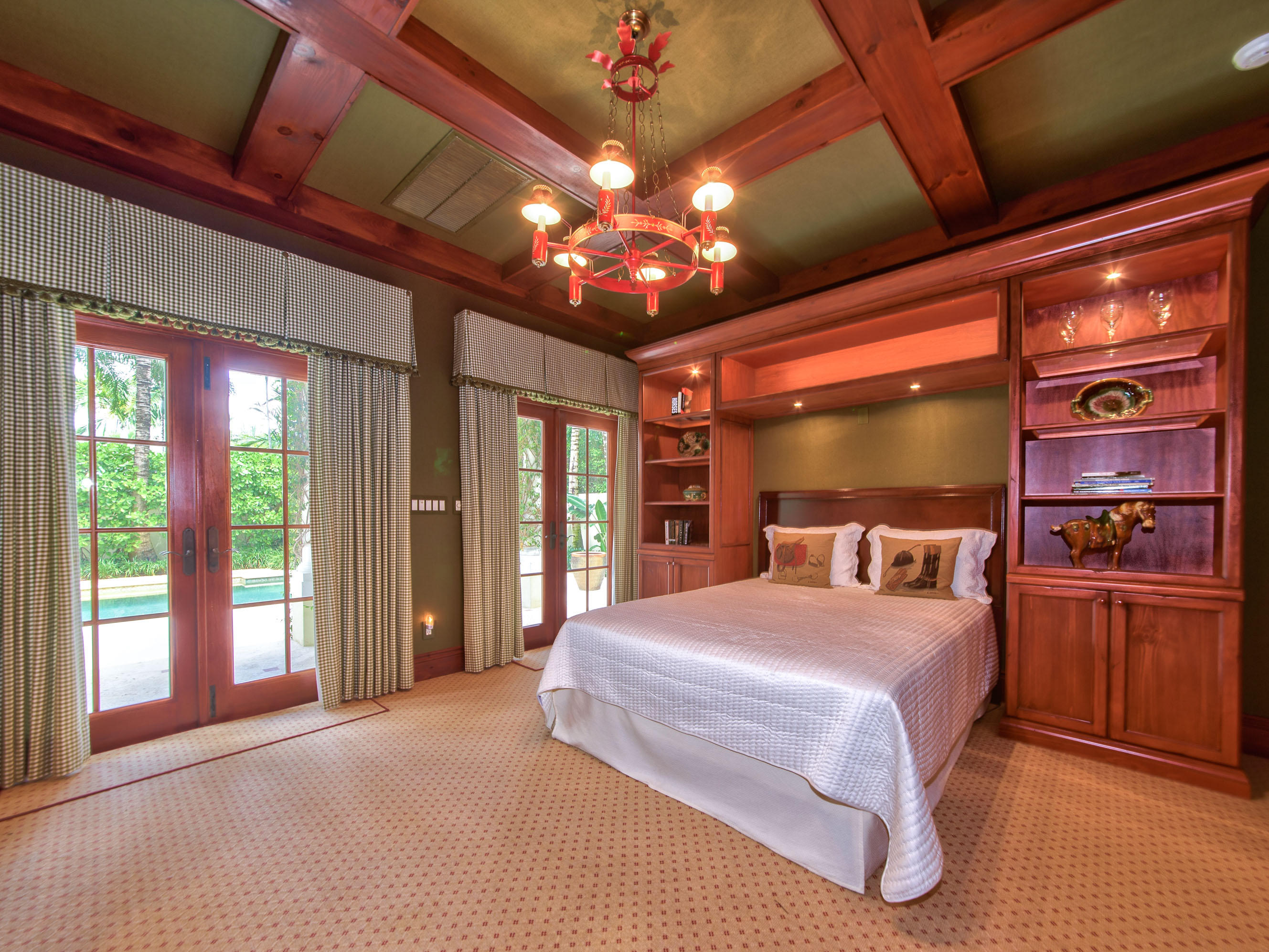 NORTH SHORE - Residential