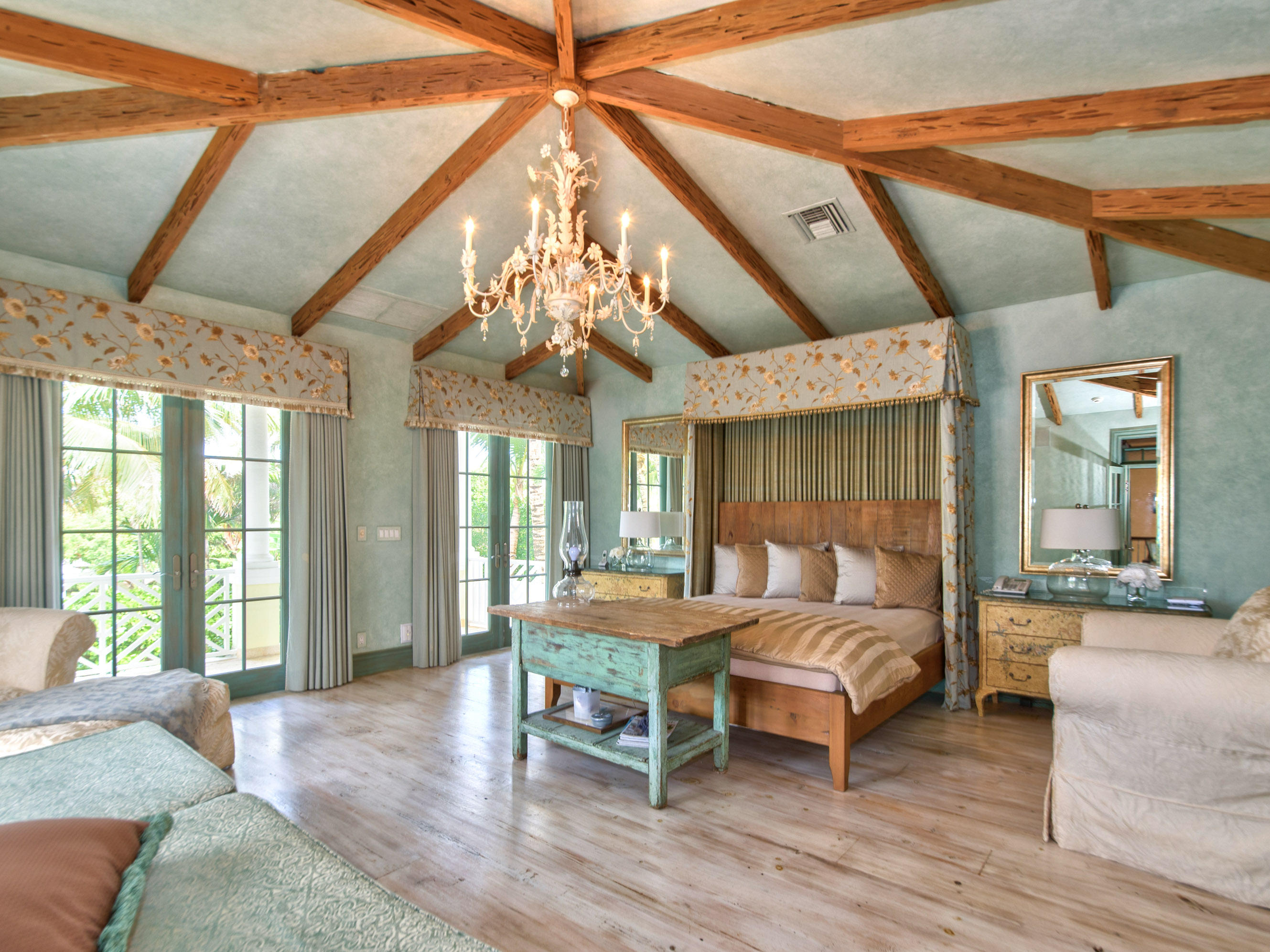 NORTH SHORE - Residential