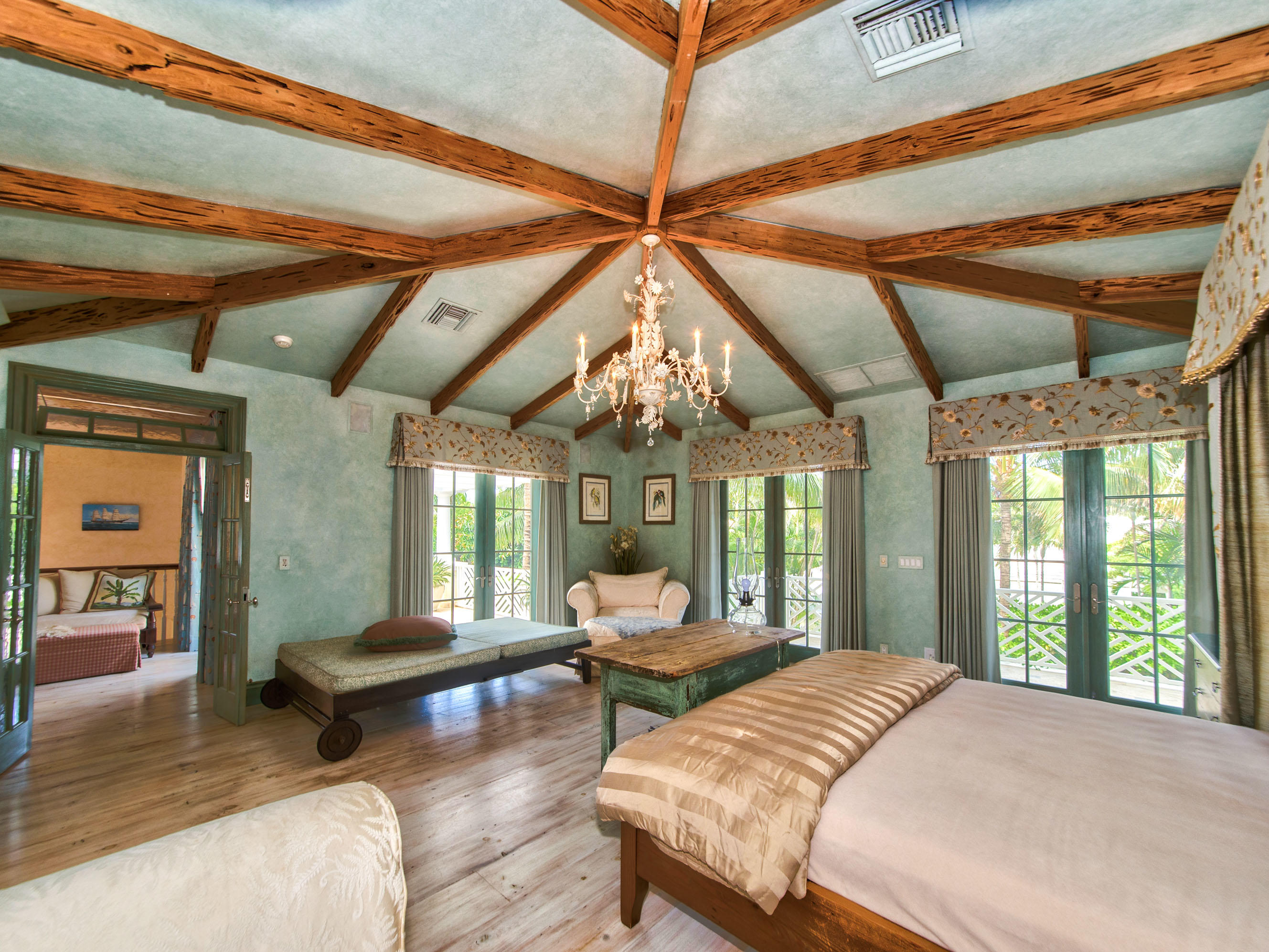 NORTH SHORE - Residential