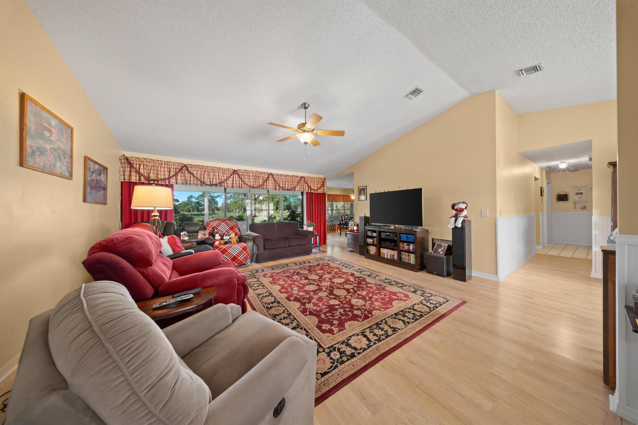 HOLIDAY PINES SUBDIVISION - Residential