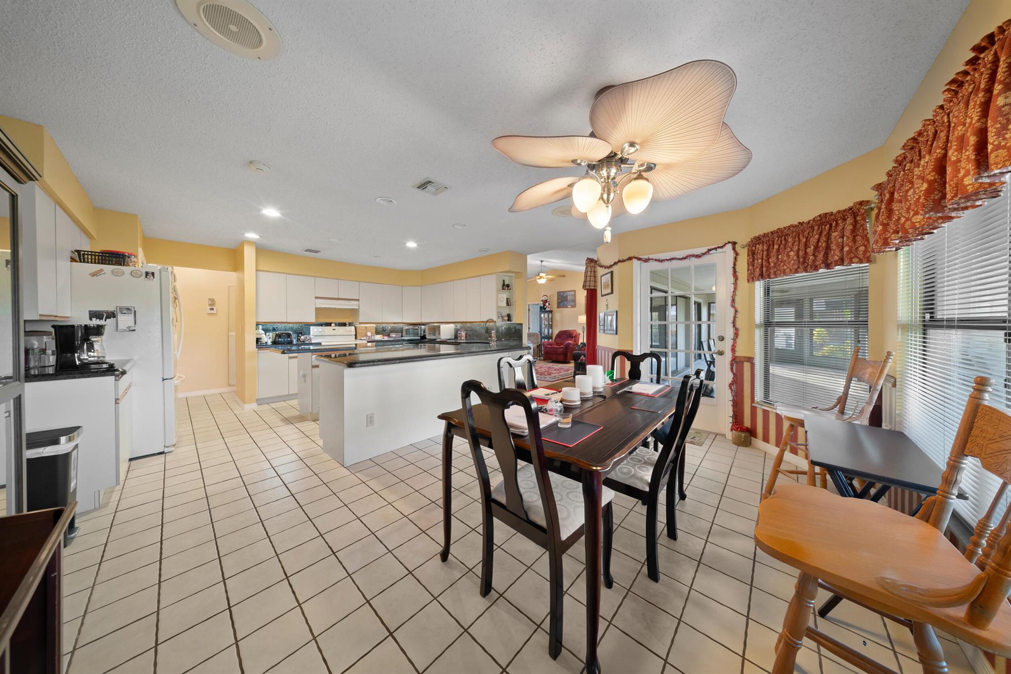 HOLIDAY PINES SUBDIVISION - Residential