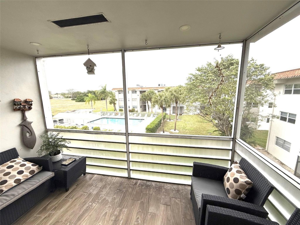 BOCA TEECA CONDO 1 - Residential