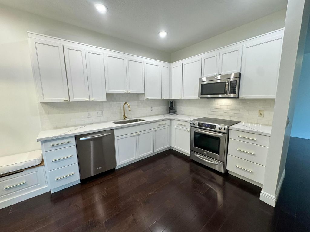 Photo of 10530 Lake Vista Circle, Boca Raton, FL 33498 (MLS # B26019906)