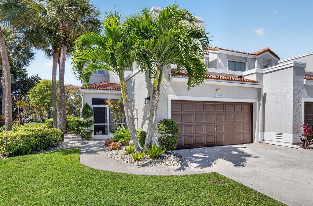 Photo of 10530 Lake Vista Circle, Boca Raton, FL 33498 (MLS # B26019906)