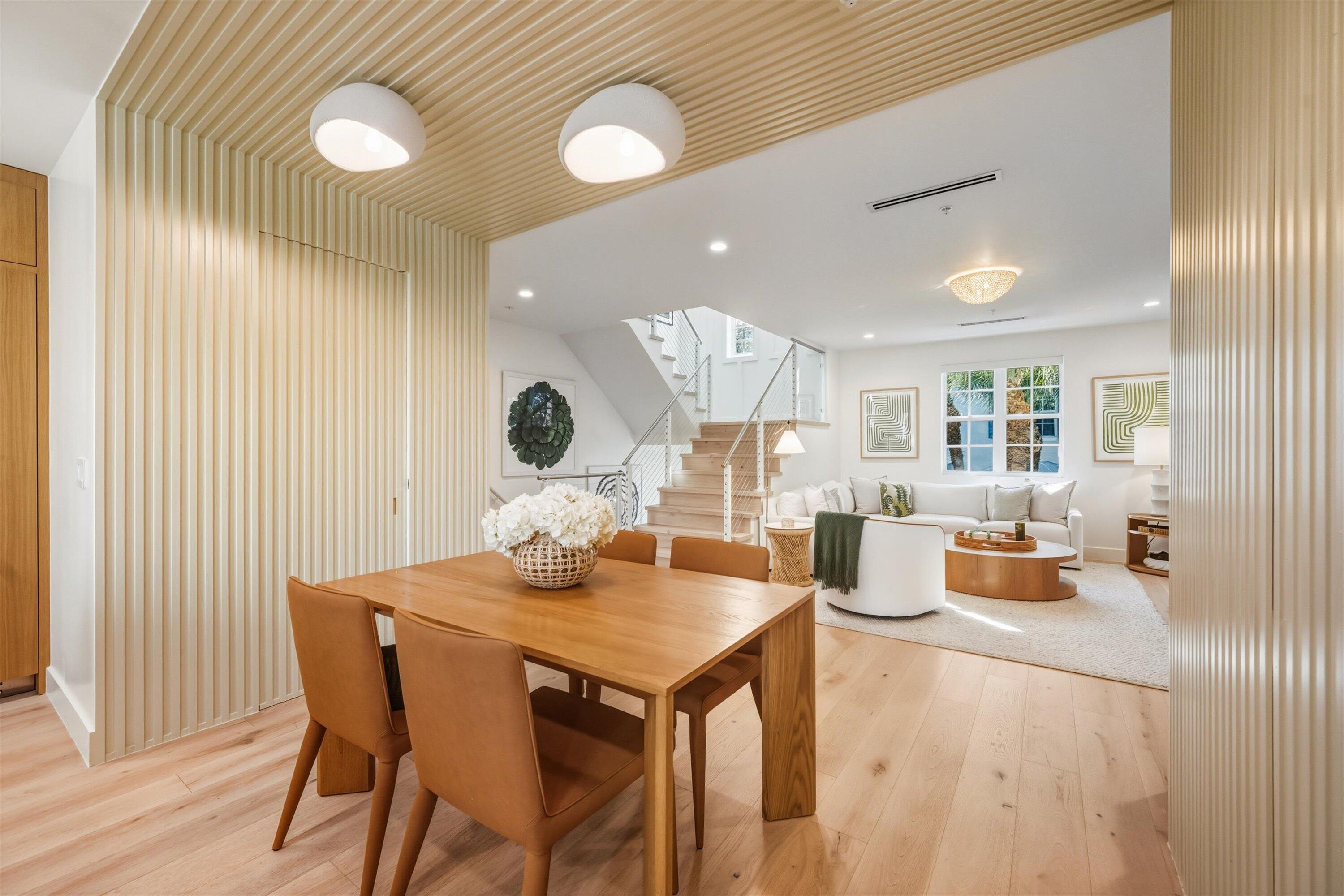 MALLORY SQUARE - Residential