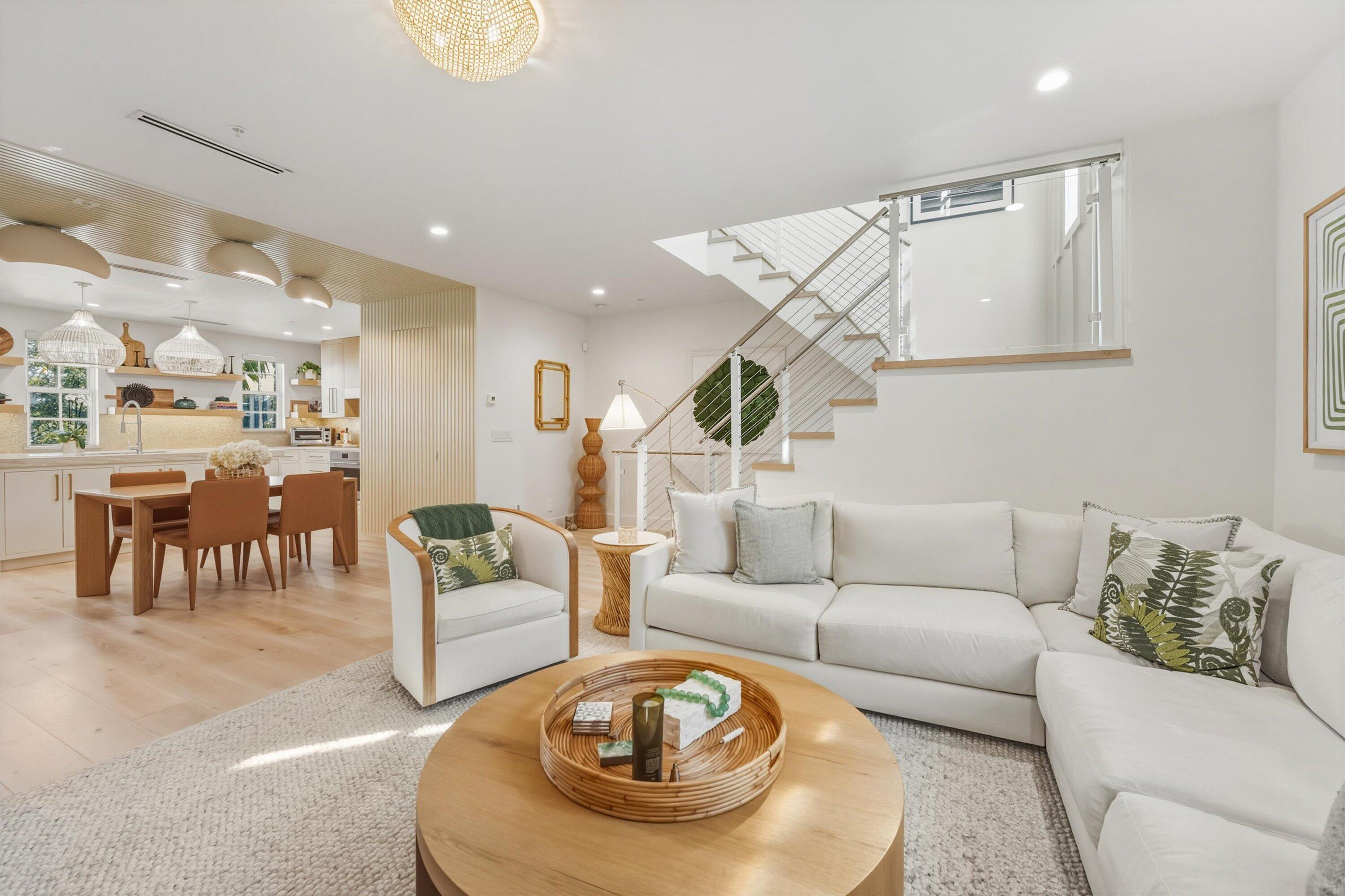 362 E Mallory Circle