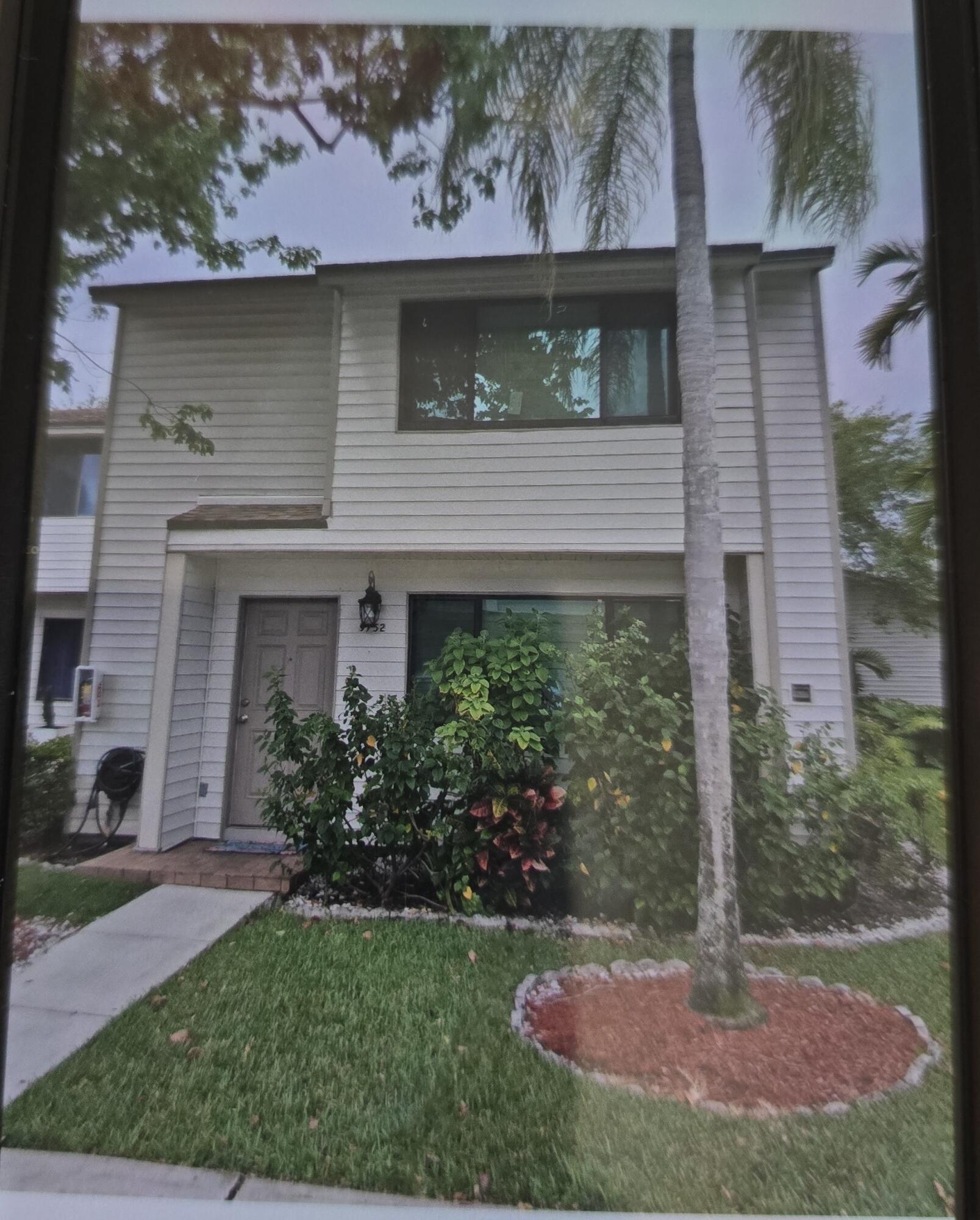 NOB HILL AT WELLEBY CONDO NO 3 - Residential