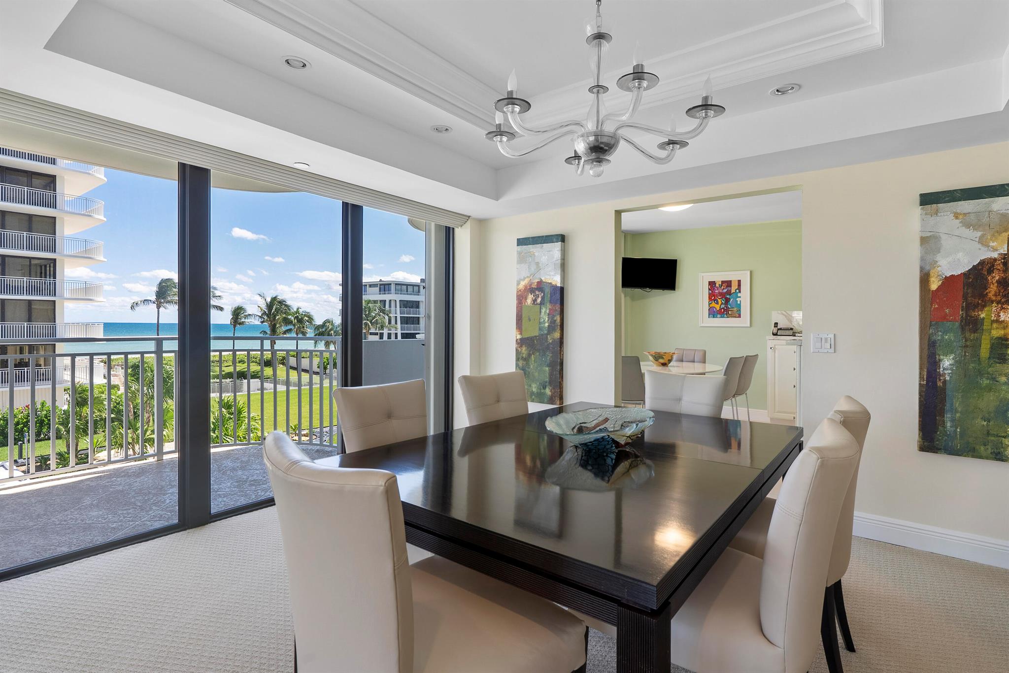 2580 S Ocean Boulevard 1c3, Palm Beach, FL, 33480/$3,699,000 2 2580 S Ocean Boulevard 1c3