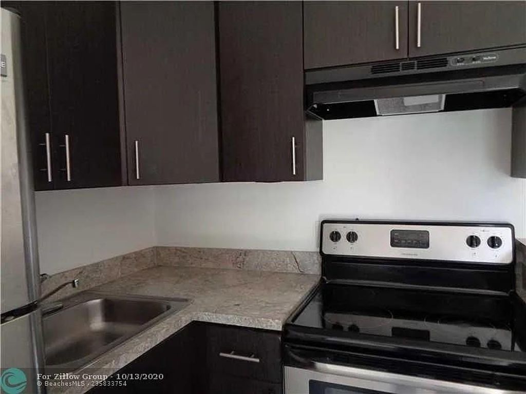 Photo of 101 NE 41st St #H123, Fort Lauderdale, FL 33334 (MLS # F10517451)