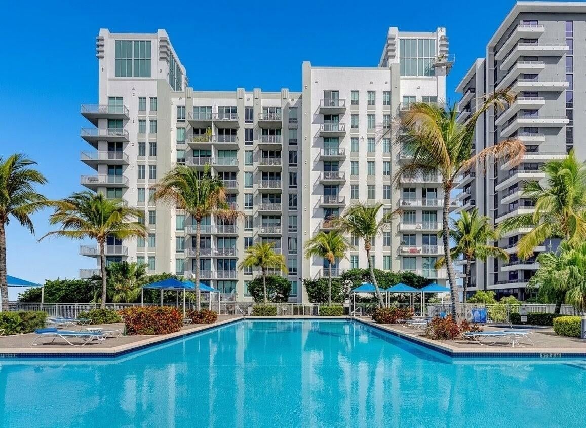 300 S Australian Avenue