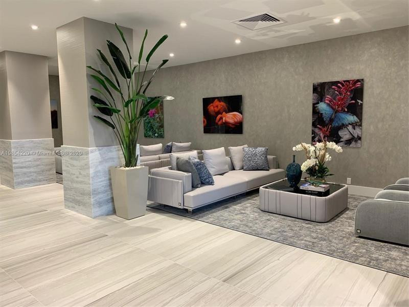 Quadomain CATANIA CONDO - Residential