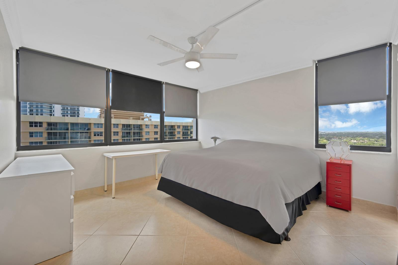 Quadomain CATANIA CONDO - Residential