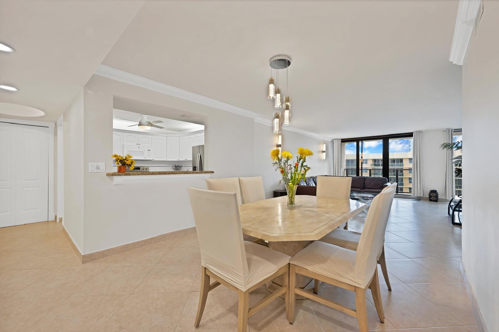 Quadomain CATANIA CONDO - Residential