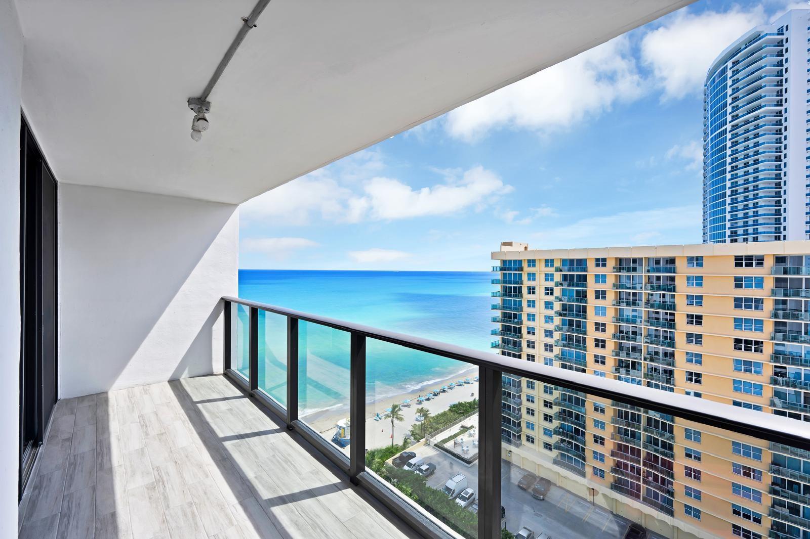 Quadomain CATANIA CONDO - Residential
