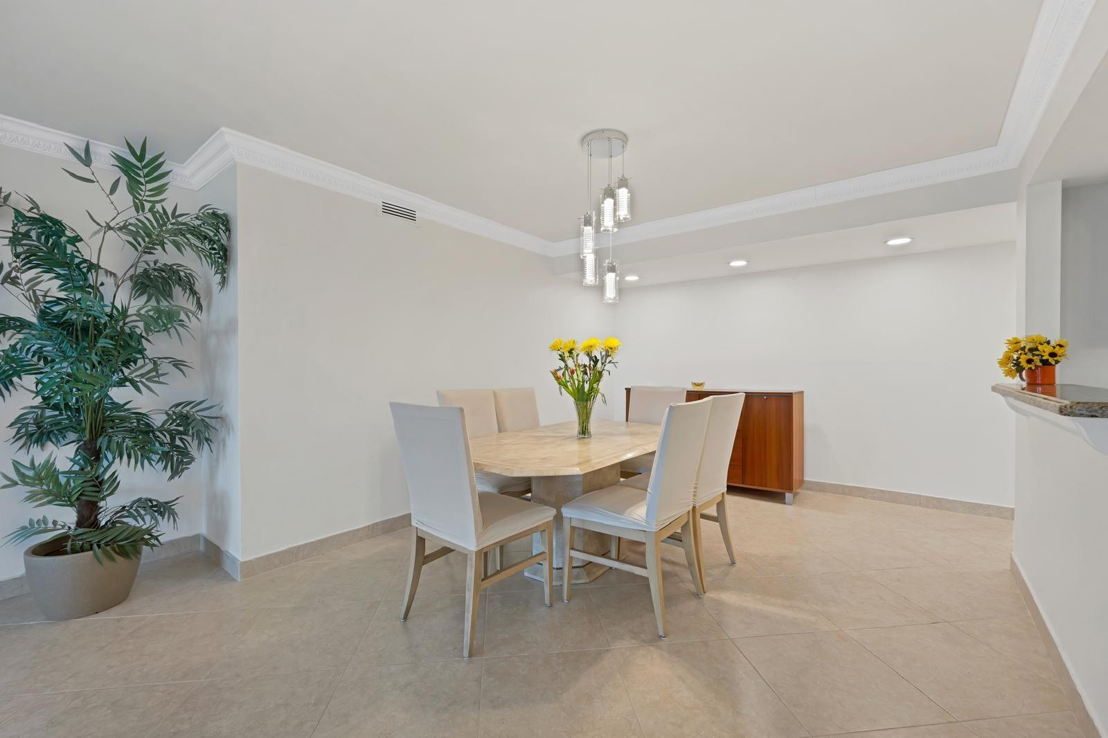 Quadomain CATANIA CONDO - Residential