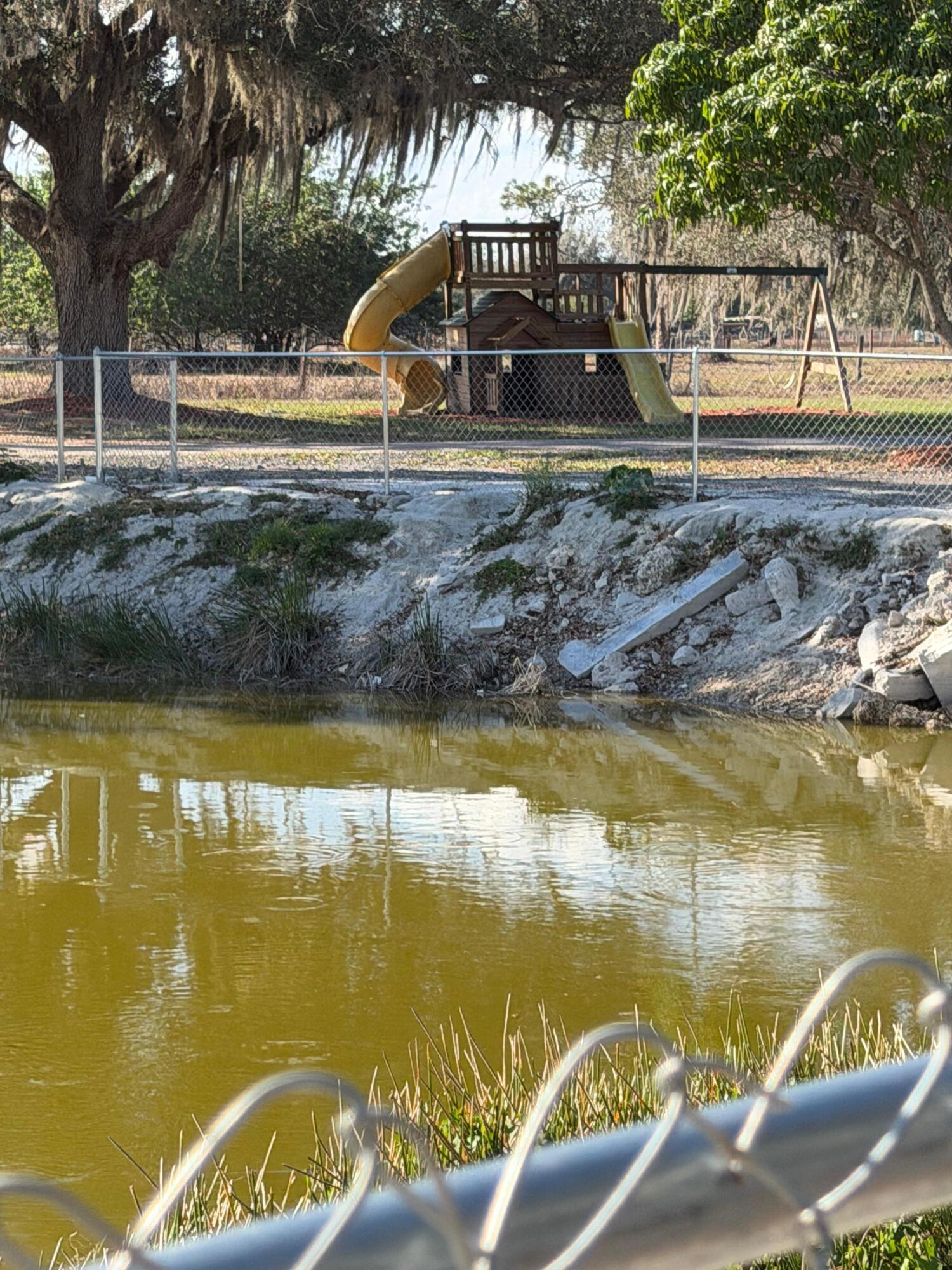 LA BELLE RANCHETTES S/D UNREC - Residential