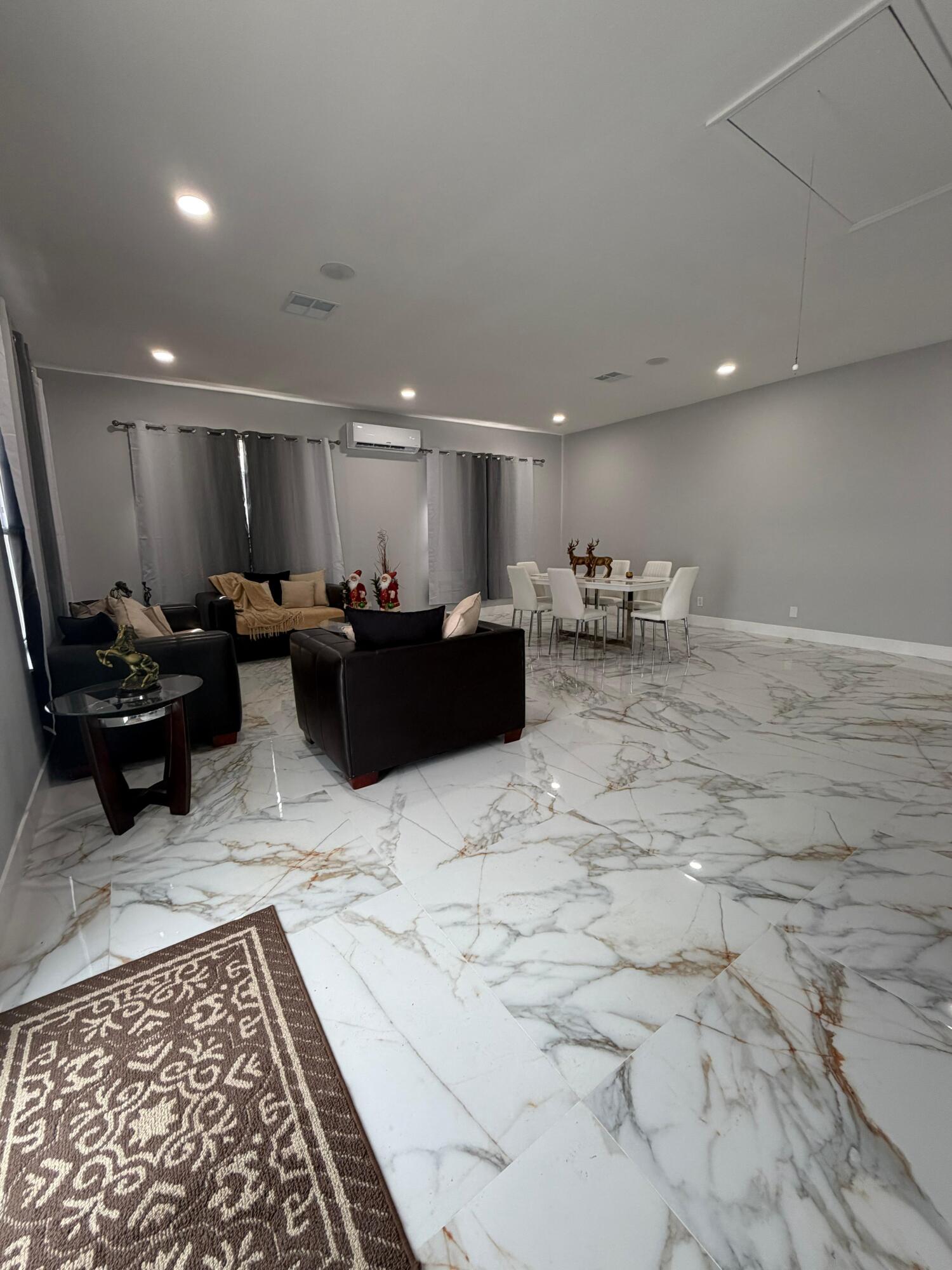 LA BELLE RANCHETTES S/D UNREC - Residential