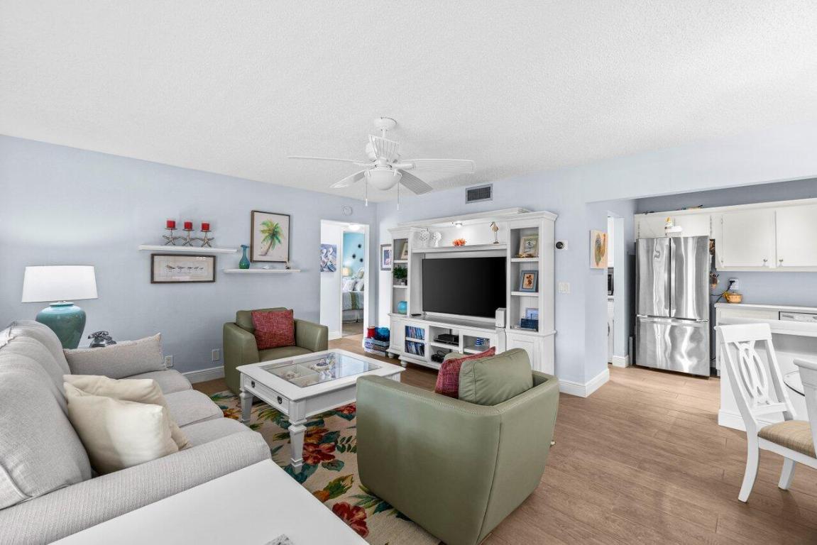 PINE RIDGE SOUTH IV CONDO - Residential Lease