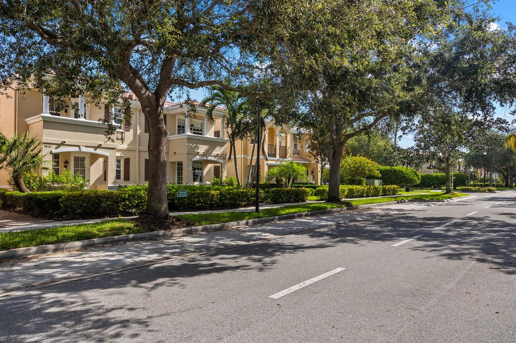 Photo of 1641 Jeaga Drive, Jupiter, FL 33458 (MLS # R10998525)