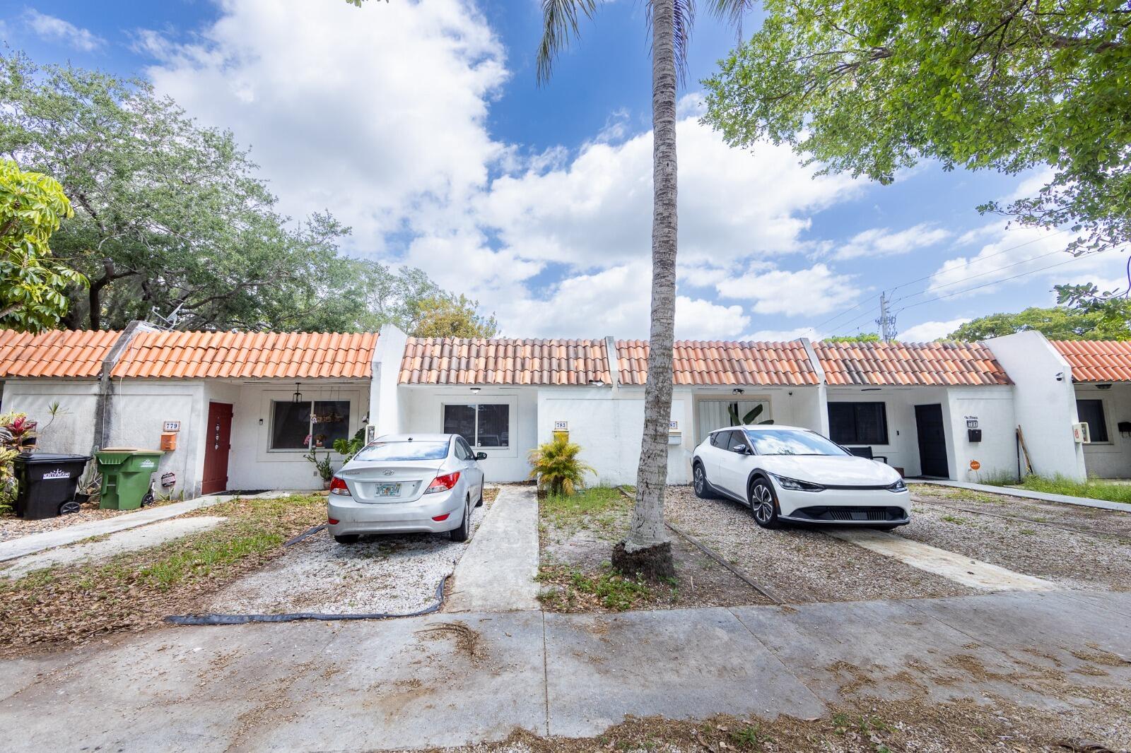 TIVOLI VILLAS - Residential