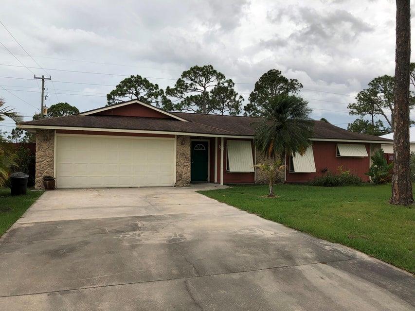 Spacious home in Sebastian Highlands. This 4 bedroom, 2 bath, 2 car garage home could use some minor TLC but could easy be turned into your dream home. Great layout with a huge fenced in back yard with large shed. Plenty of room for the dogs! Won't last long at this price!