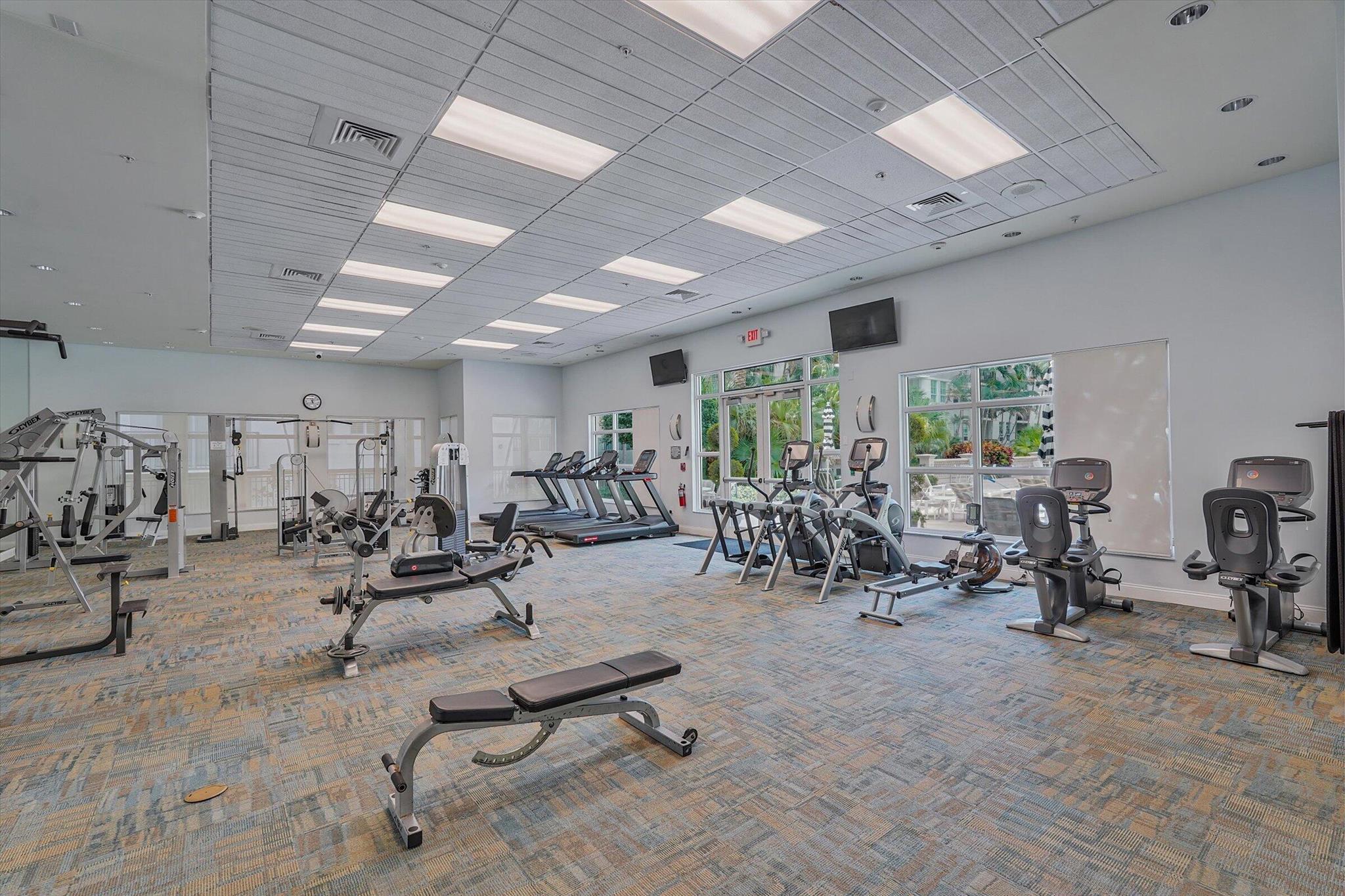 PRADO CONDO - Residential