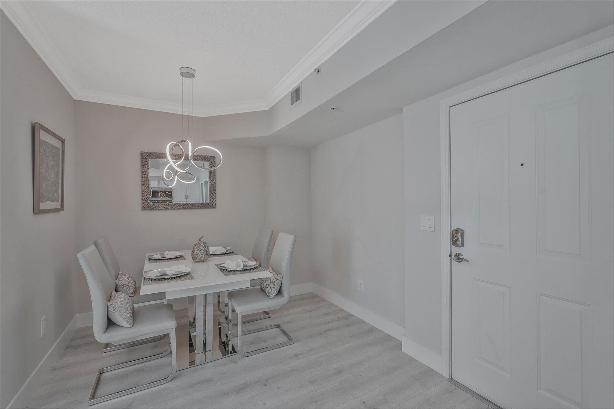 PRADO CONDO - Residential